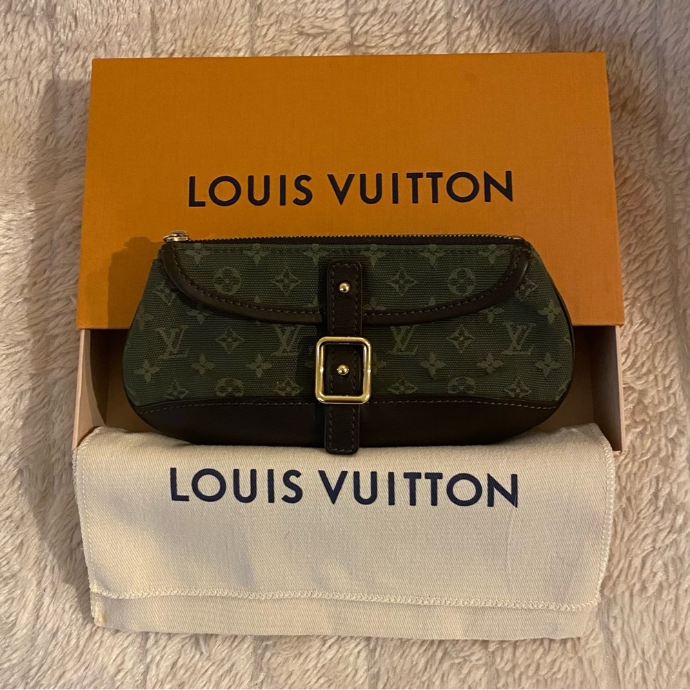LOUIS VUITTON SOFFI ANNE CLUTCH